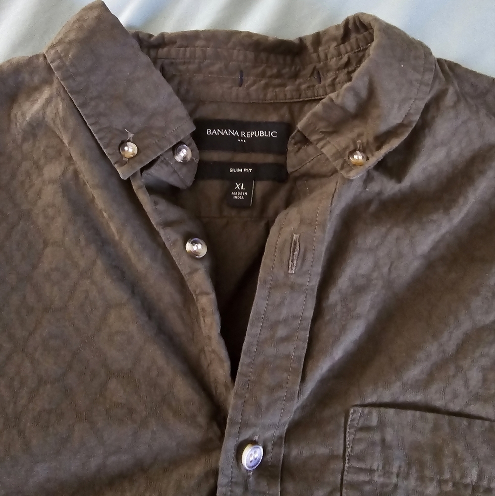 Banana Republic XL brown button-down short-sleeves shirt